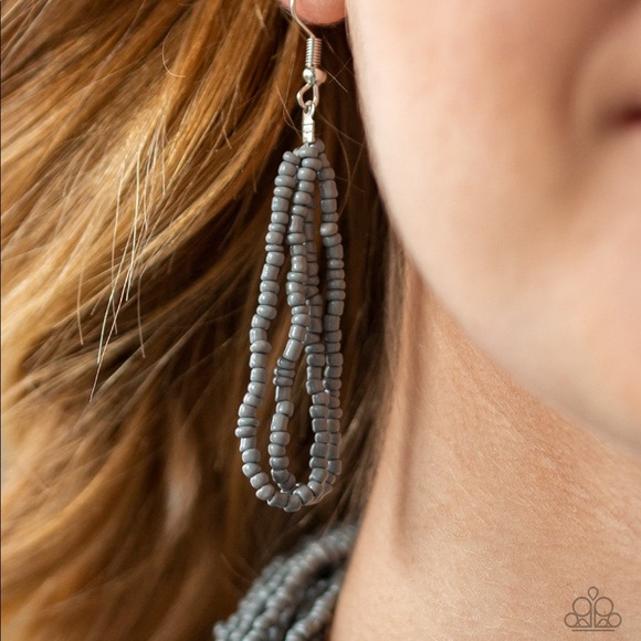 ❤️🔥5/$25❤️🔥 Right As Rainforest Silver Necklace - Picture 3 of 3